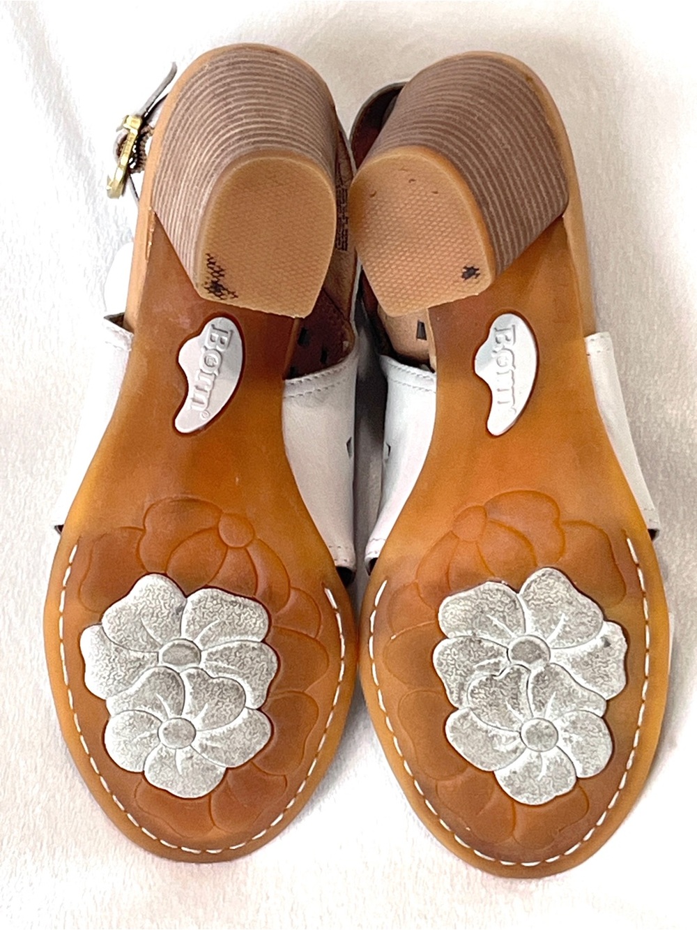 Born White Geometric Perforated Leather Block Heel Slingback Sandals 7 - Picture 8 of 8